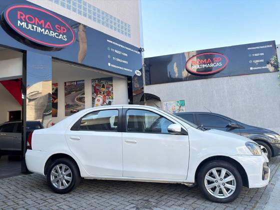 TOYOTA ETIOS 1.5 X PLUS SEDAN 16V FLEX 4P AUTOMÁTICO
